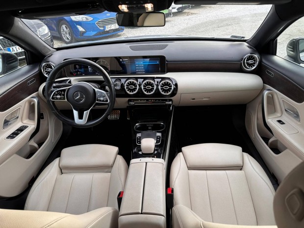 Mercedes-Benz A 180 d Progressive 7G-DCT Limuzi...