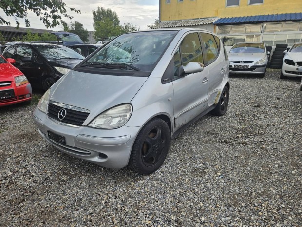 Mercedes-Benz A 190 Avantgarde (Automata) Motor...