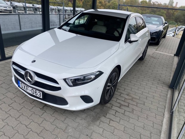 Mercedes-Benz A 200 Style 7G-DCT 1 tulajdonostól!