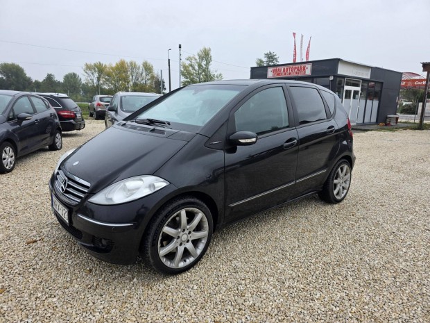 Mercedes-Benz A 200 T Avantgarde Autotronic 143...