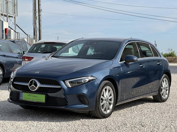 Mercedes-Benz A 250 e Progressive 8G-DCT Plug-i...