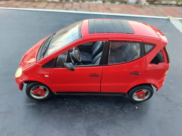 Mercedes Benz A Class 1997 Maisto 1:18