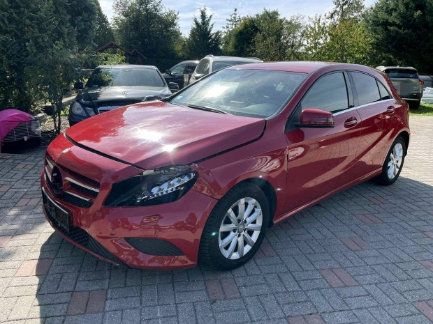 Mercedes-Benz A-Osztly A 180 (Blueefficiency)...