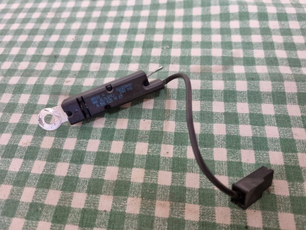 Mercedes Benz Antennaerst A1668201489