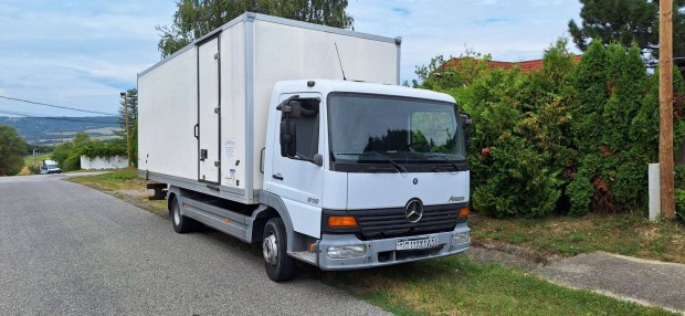 Mercedes Benz Atego 818