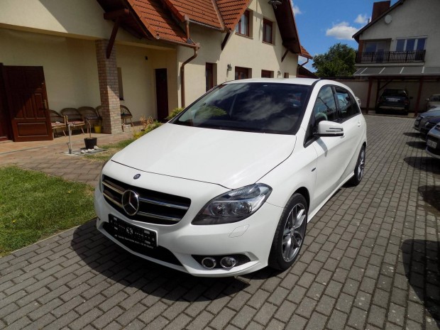 Mercedes-Benz B 180 Blueefficiency