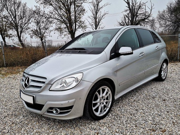Mercedes-Benz B 180 Blueefficiency EURO5 Szervi...