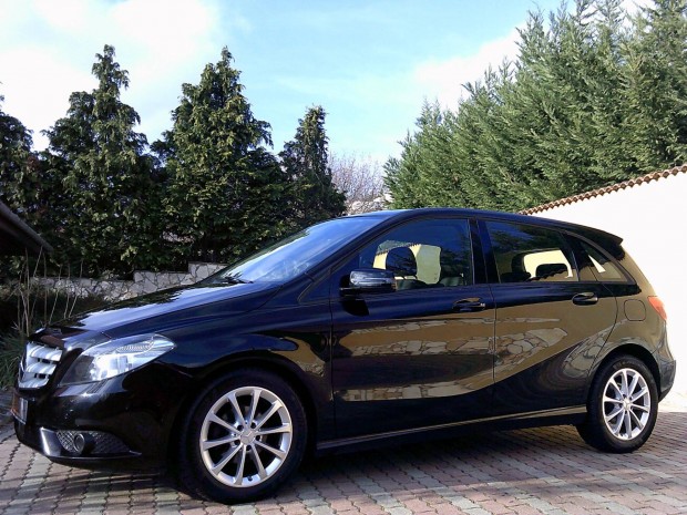 Mercedes-Benz B 180 Blueefficiency Karambolment...