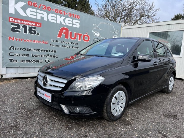 Mercedes-Benz B 180 CDI Blueefficiency Elől Hát...