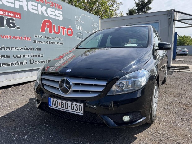 Mercedes-Benz B 180 CDI Blueefficiency Elől Hát...