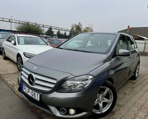 Mercedes-Benz B 180 CDI Blueefficiency Panorma...