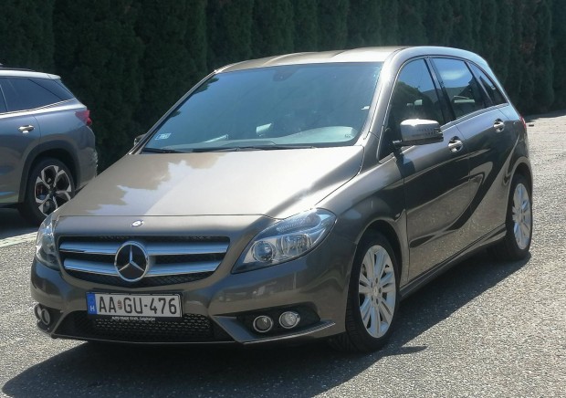 Mercedes-Benz B 180 CDI Blueefficiency (Automat...