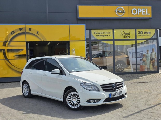 Mercedes-Benz B 180 CDI (Automata) Bizományos A...