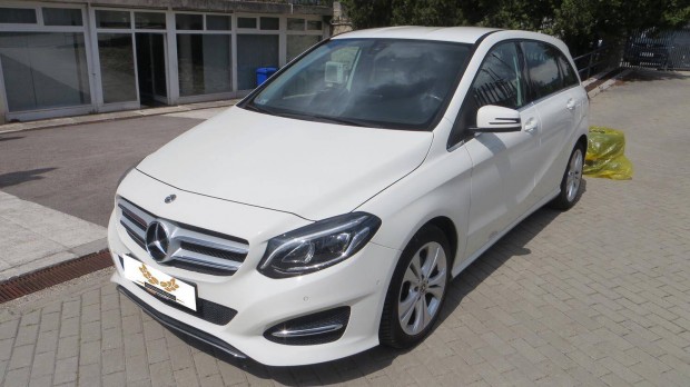 Mercedes-Benz B 180 Urban 7G-DCT Magyarországi-...