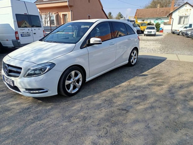 Mercedes-Benz B 200 Blueefficiency (Automata) V...
