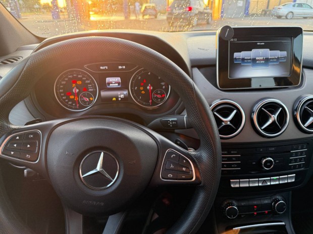 Mercedes-Benz B 200 d 7G-DCT