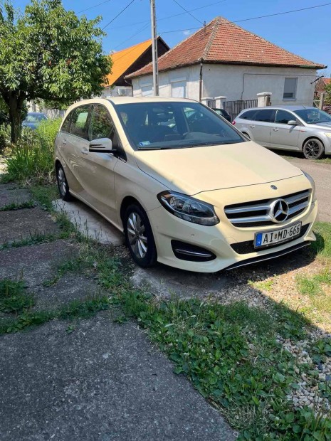 Mercedes-Benz B 200 d 7G-DCT