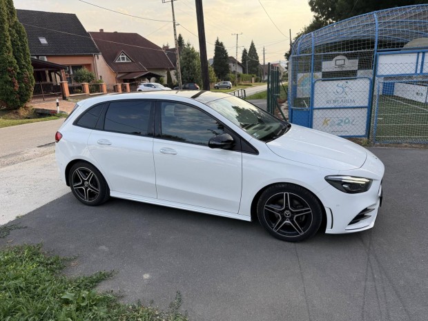 Mercedes-Benz B 200 d AMG Line 8G-DCT