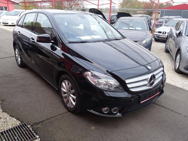 Mercedes-Benz B-Osztly B 180 Blueefficiency