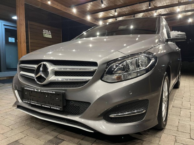 Mercedes-Benz B-Osztly B 180 Blueefficiency Ma...