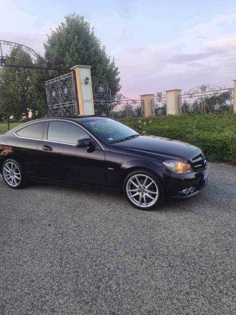 Mercedes-Benz C180 Blueefficiency Coupe