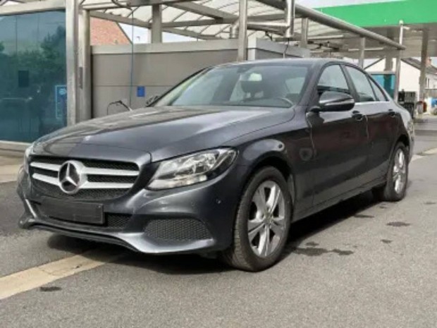 Mercedes-Benz C180 Bluetec 1,6 Dízel