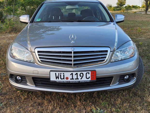 Mercedes Benz C180 kompressor dgitklimával, gyönyörű állapotban