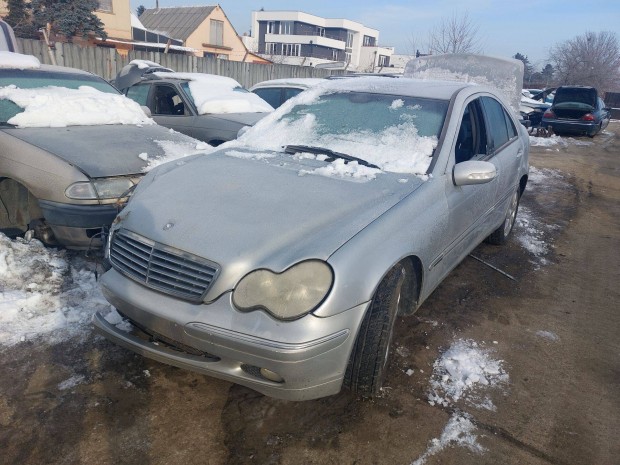Mercedes-Benz C220 karossz�ria elemei sz�rke