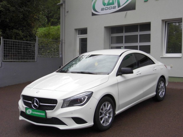 Mercedes-Benz CLA 180 CDI d Urban Szervzknyv-...
