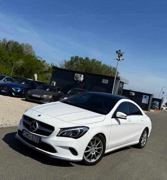 Mercedes-Benz CLA 180 Urban 7G-DCT Panormatet...