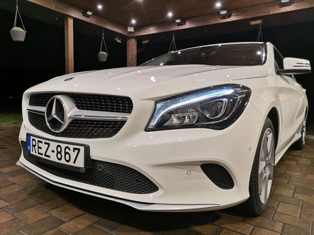 Mercedes-Benz CLA 220 4Matic 7G-DCT Vides hird...