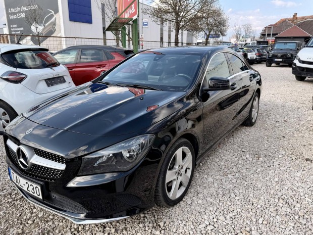 Mercedes-Benz CLA 220 4Matic Urban 7G-DCT 184LE