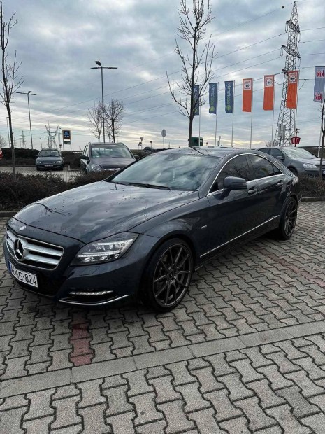 Mercedes-Benz CLS 350 Bluetec d 4Matic (Automat...