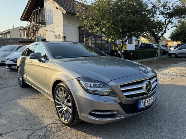 Mercedes-Benz CLS 350 CDI 4Matic Blueefficiency...