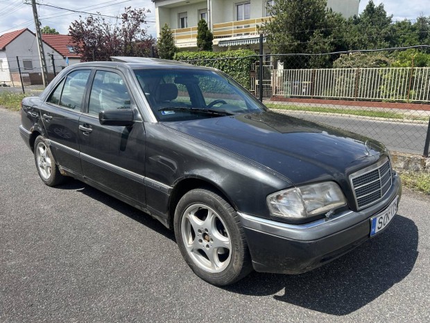 Mercedes-Benz C 180 Elegance