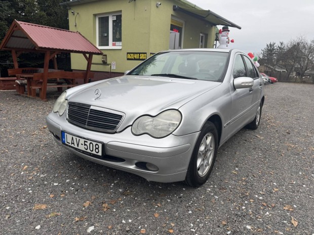 Mercedes-Benz C 180 Elegance benzines