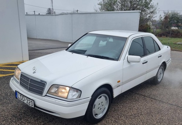 Mercedes-Benz C 180 Esprit Msodik tulajdonostl