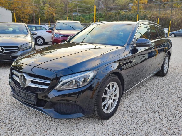 Mercedes-Benz C 180 T 7G-Tronic CGI T Avantgard...