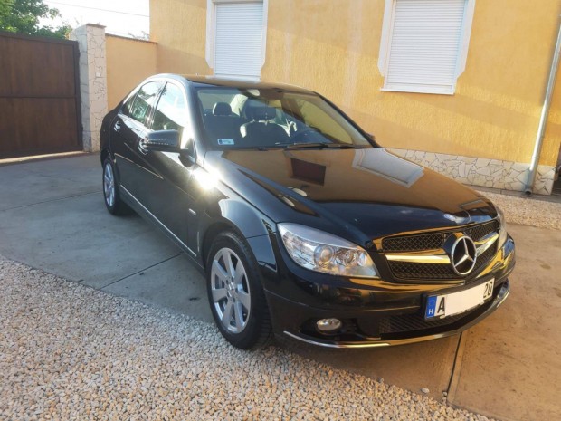 Mercedes_Benz C 200 CDI Blueefficiency 136 le W 204 Diesel