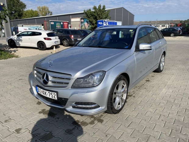 Mercedes-Benz C 220 T CDI Blueefficiency Avantg...