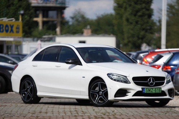 Mercedes-Benz C 300 de EQ Power 9G-Tronic Elsö...
