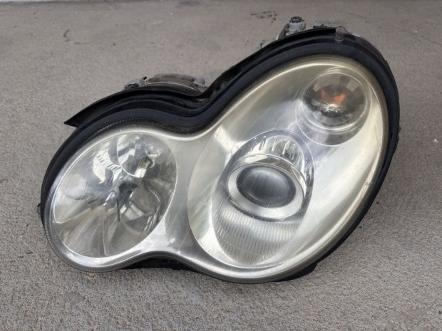 Mercedes-Benz C W203 bal els� l�mpa, f�nysz�r� A2038203761