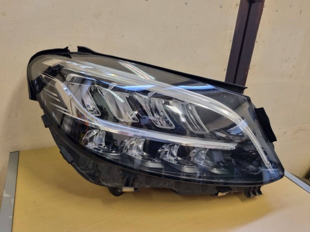 Mercedes Benz C W205 Jobb első fényszóró A2059068005KZ
