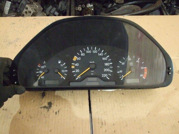 Mercedes-Benz C-osztly W202 racsoport A2025404811