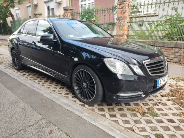Mercedes Benz E200 CDI