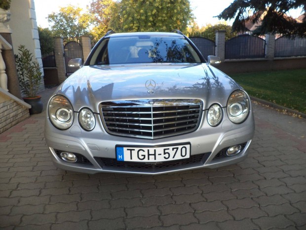 Mercedes-Benz E200 Kompressor