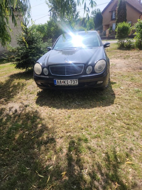 Mercedes-Benz E240 benzin v6