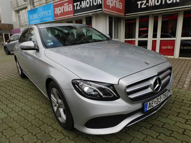 Mercedes-Benz E 200 9G-Tronic Garantált 99.000 Km!