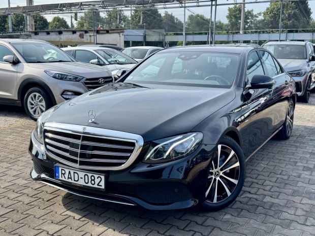 Mercedes-Benz E 200 9G-Tronic Magyarországon vá...