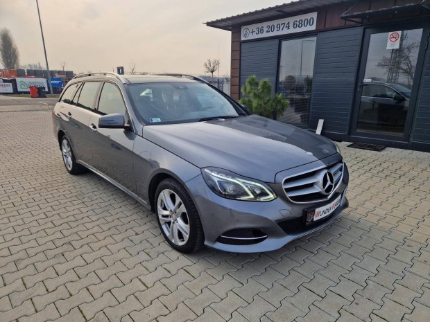 Mercedes-Benz E 200 Bluetec T Classic (Automata...